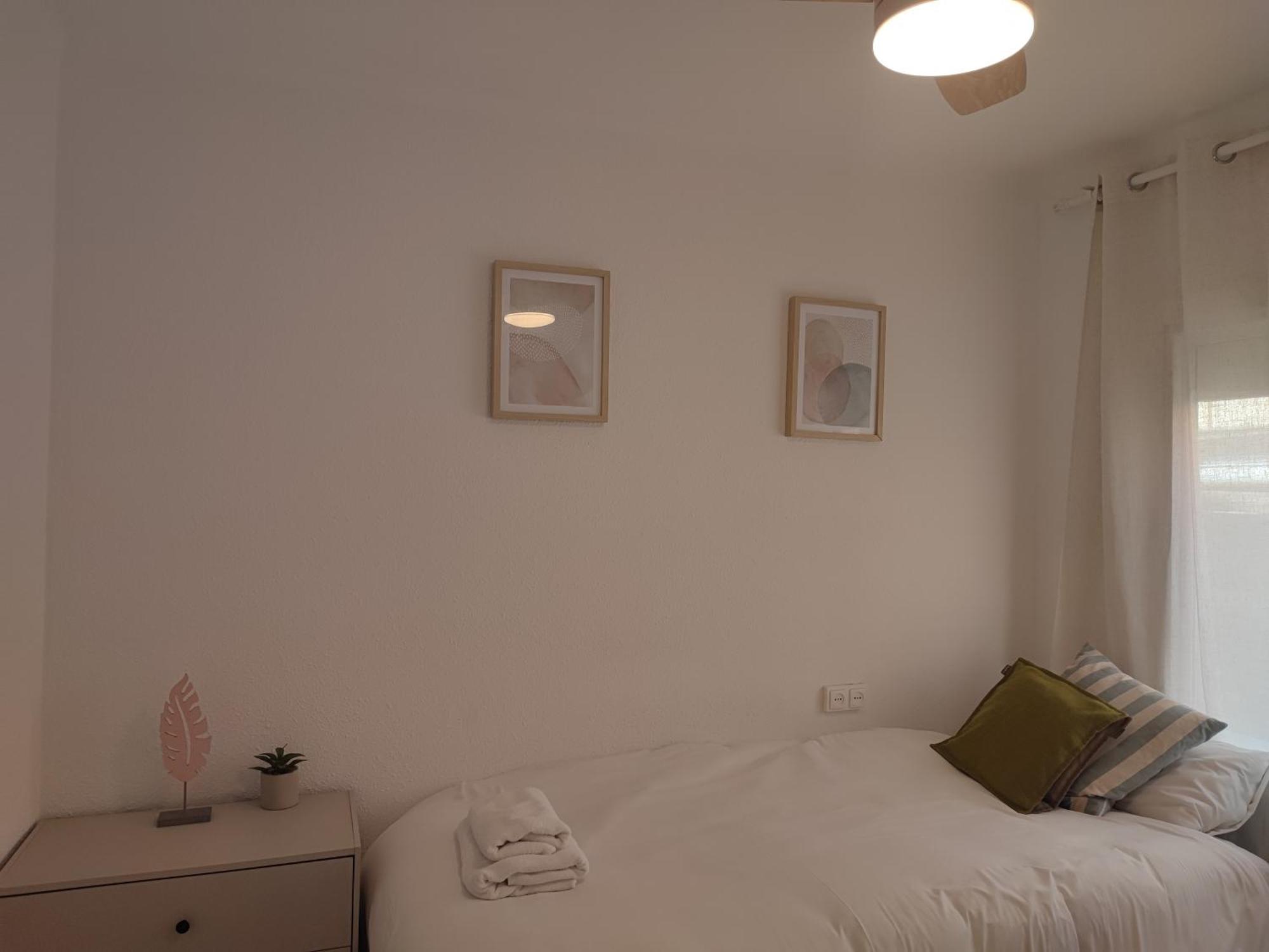 Feel Welcome Barcelona Apartment Cornellà de Llobregat Exterior photo