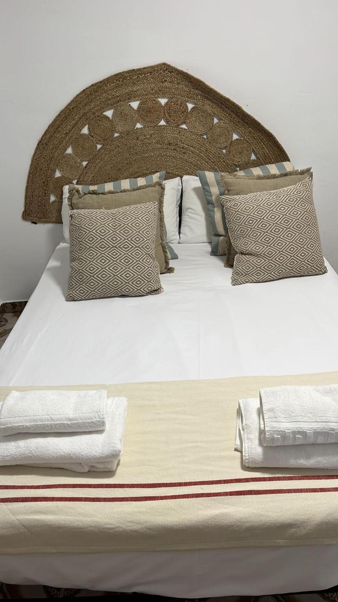 Feel Welcome Barcelona Apartment Cornellà de Llobregat Exterior photo